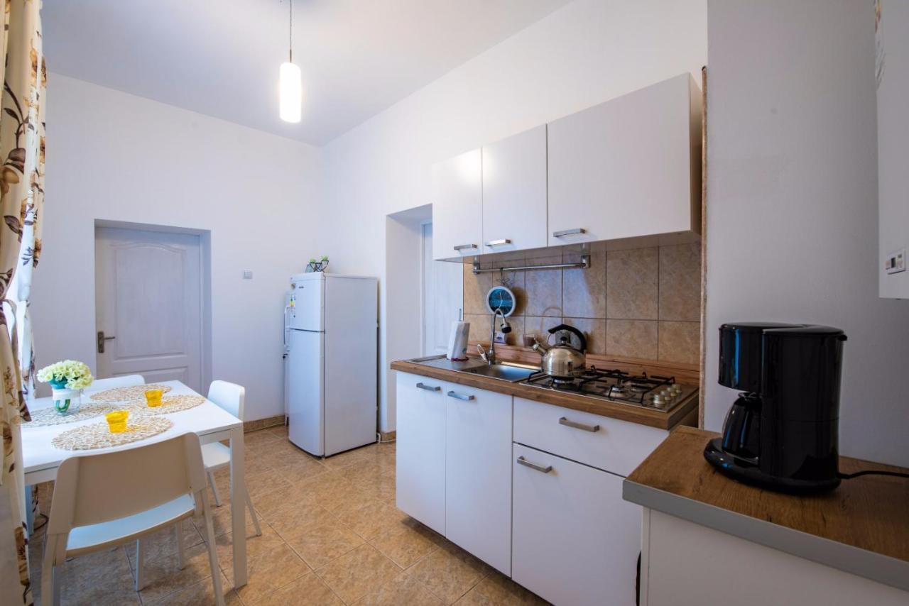 סיביו Apartment Amalia מראה חיצוני תמונה